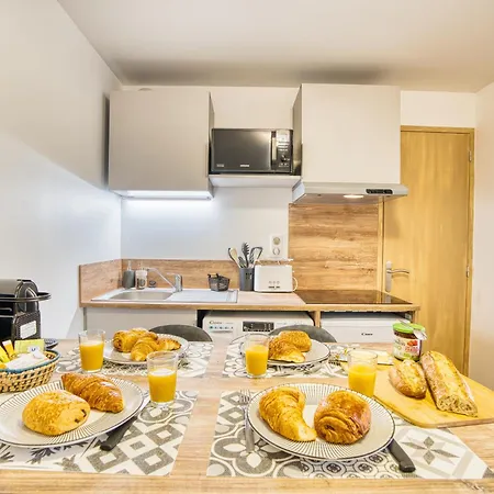 Apartament Les Hourtous Netflix Wi-fi Fibre Terasse 4 Pers Banassac
